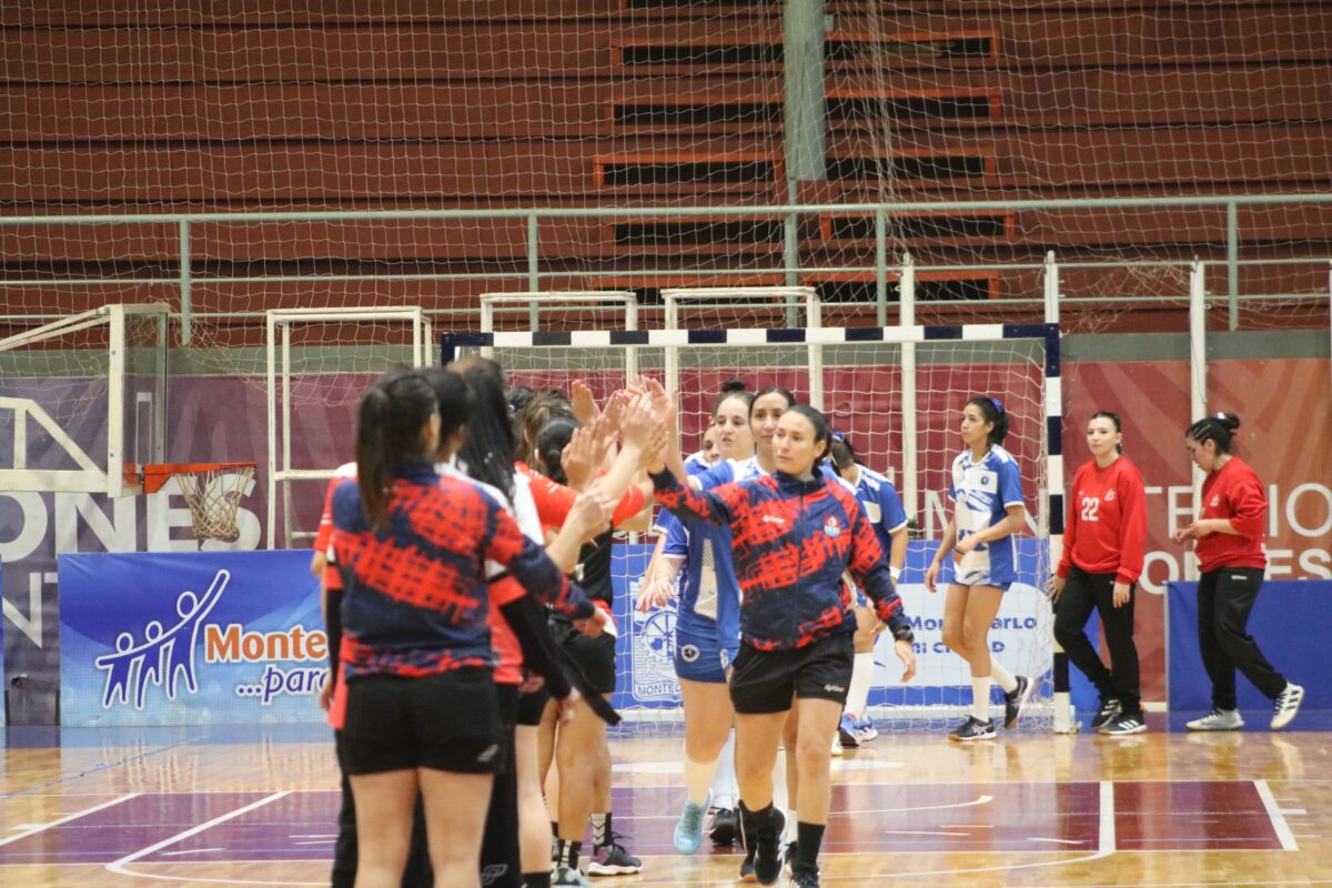 Se inauguro en Montecarlo el Torneo Nacional de Clubes Adultos de Handball 8 - 7