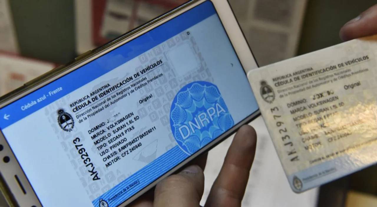 Ya no es necesario contar con Cédula Azul para conducir un vehículo