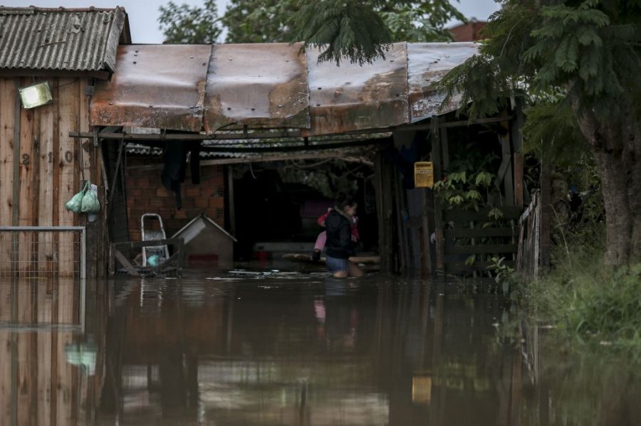 Impactante temporal en el sur de Brasil: al menos 56 muertos y 67 desaparecidos 1 2 - inundaciones en brasil 1 - 1