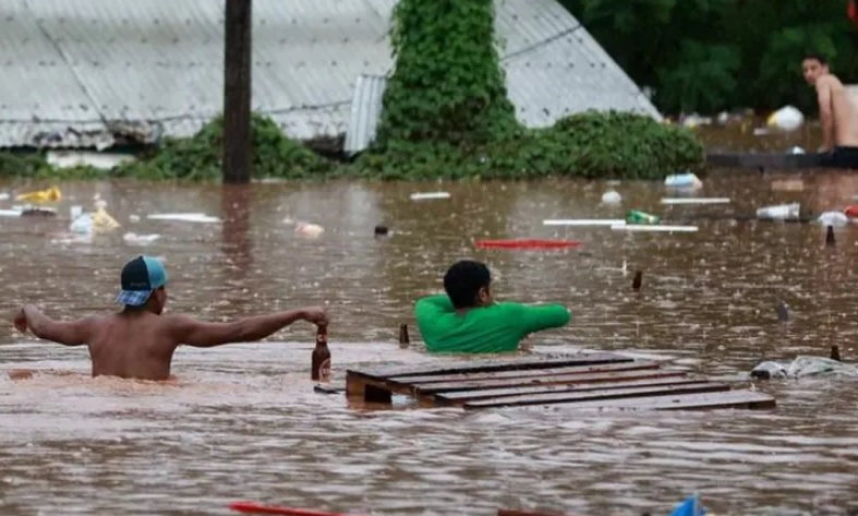 Impactante temporal en el sur de Brasil: al menos 56 muertos y 67 desaparecidos 3 6 - inundaciones en brasil 3 - 5