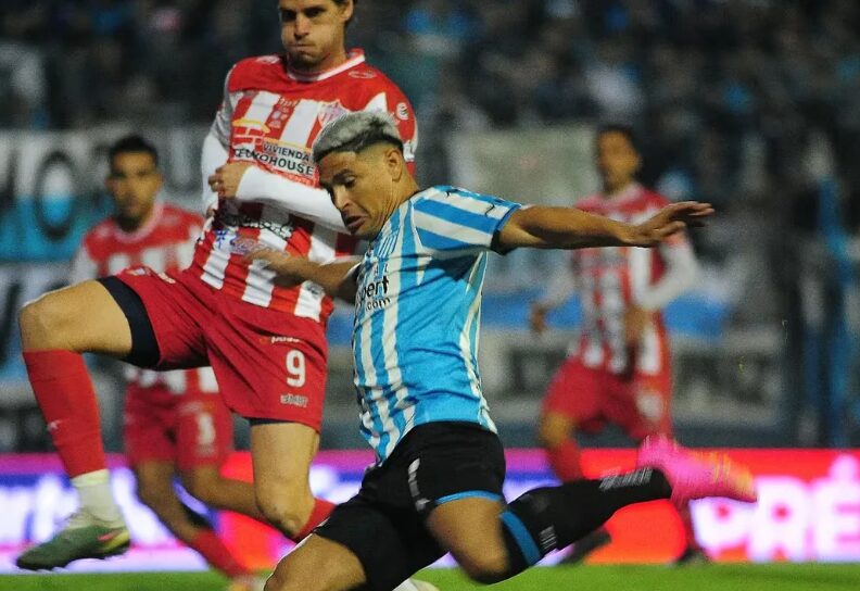 Talleres de Remedios de Escalada eliminó a Racing de la Copa Argentina