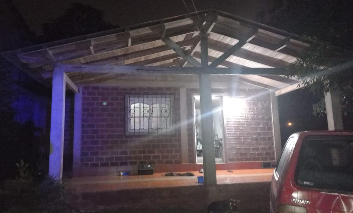 Encontraron un cuerpo sin vida en San Vicente e investigan las causas del deceso