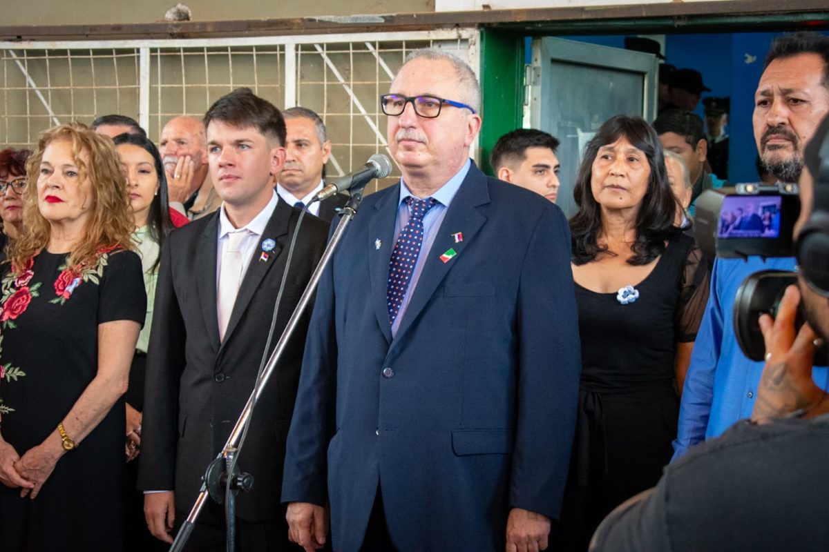 Cadetes de la Universidad de la Policía de Misiones juraron lealtad a la Bandera