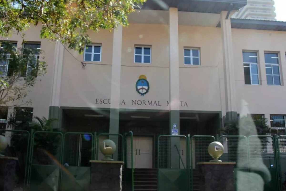 Designan una interventora en la Normal Mixta tras irregularidades del anterior rector