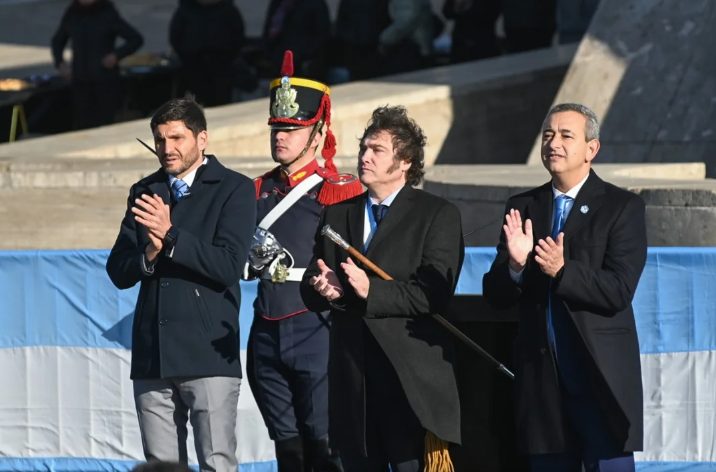 En el acto por el Día de la Bandera, Milei convocó a firmar el Pacto de Mayo el 9 de Julio en Tucumán