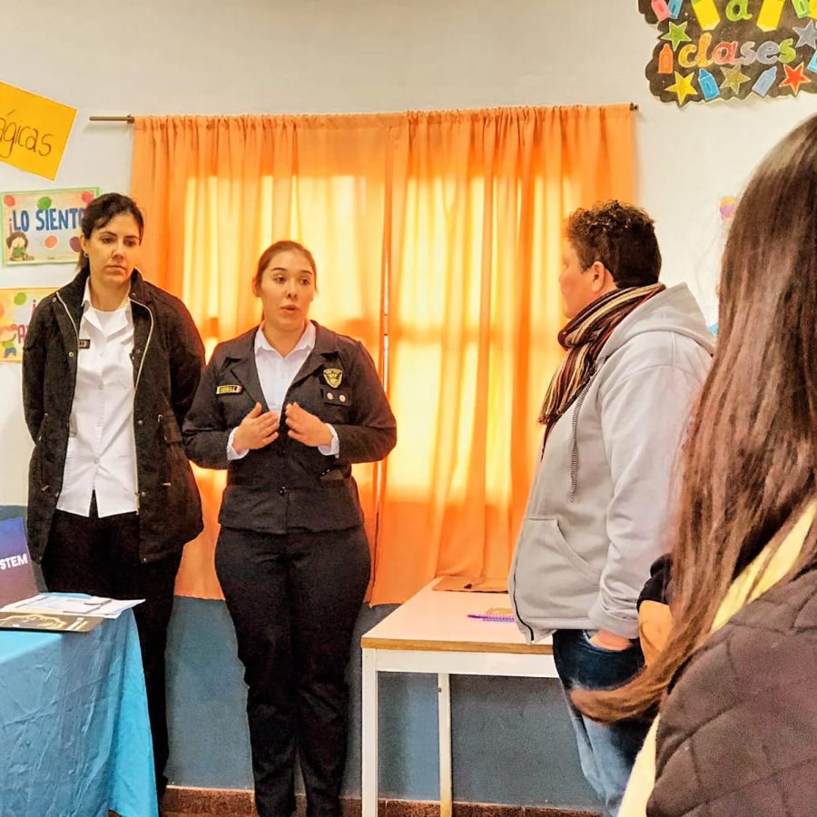 La Policia de Misiones impulsa la seguridad como una construccion colectiva en Alem 1 - 1