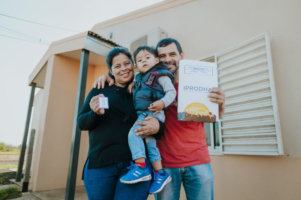 Passalacqua compartio una tarde con beneficiarios del programa Casa Propia en Itambe Guazu 4 - 3