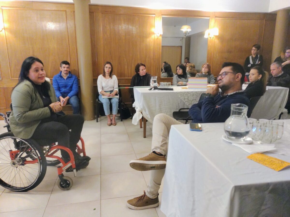 Prestadores de servicios turisticos en Misiones se capacitaron en accesibilidad para promover la inclusion 2 - 3