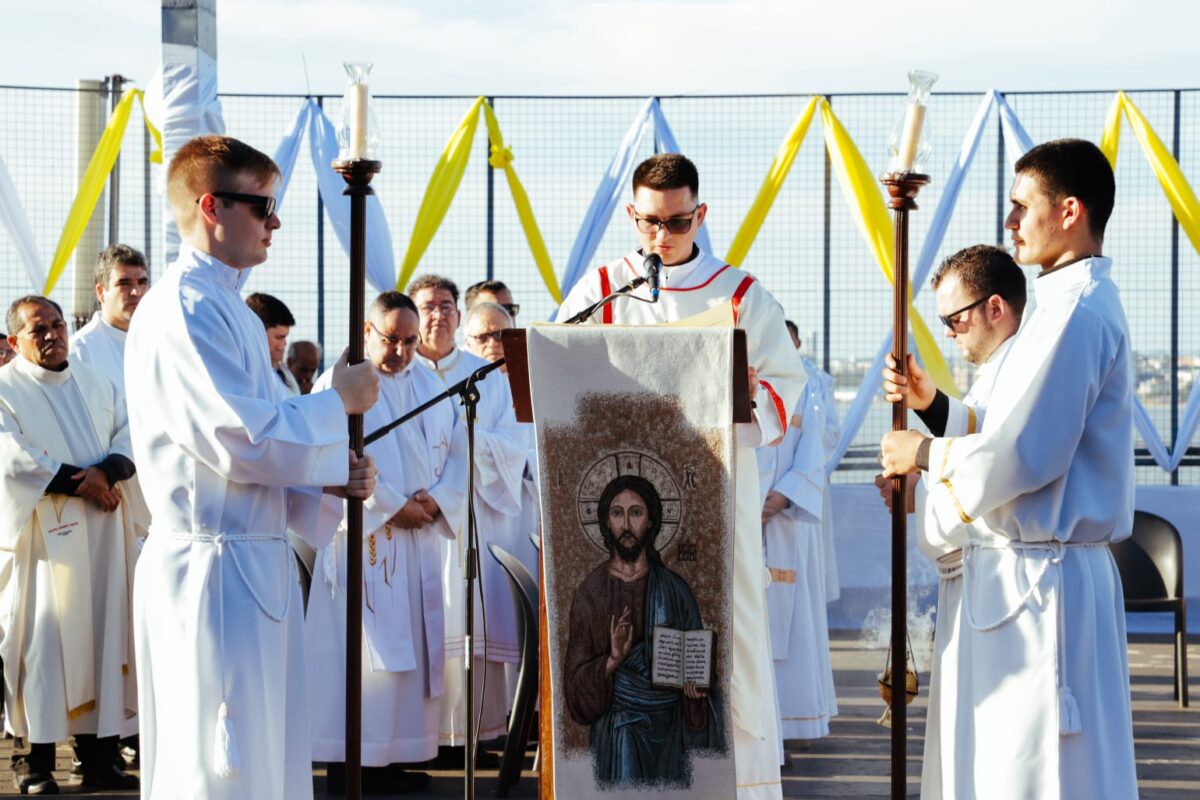 Stelatto llamó a la solidaridad para fortalecer el trabajo de los misioneros en la celebración del Corpus Christi