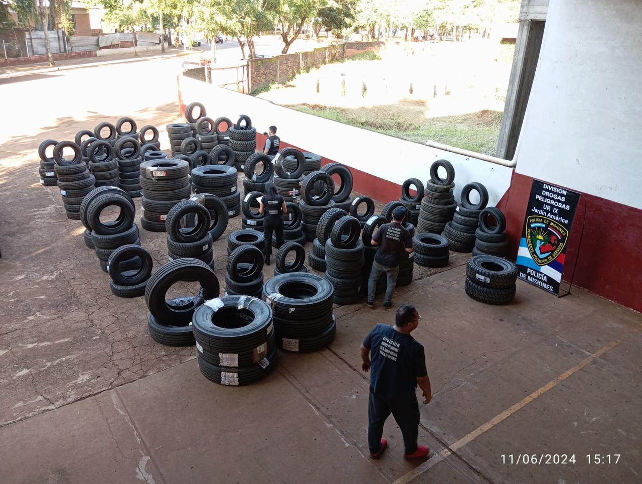 Jardín América: incautaron neumáticos de contrabando valuados en casi 11 millones de pesos