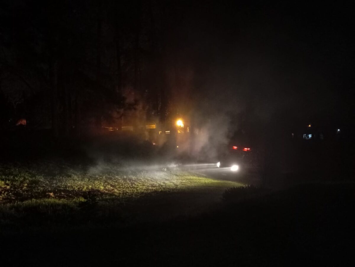 Bomberos sofocaron incendio de malezas en el club Tacurú