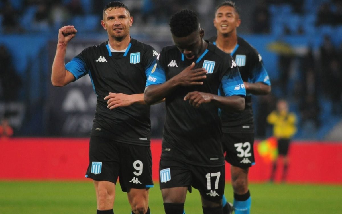 Racing goleó a Godoy Cruz y quiere dar pelea en la Liga Profesional