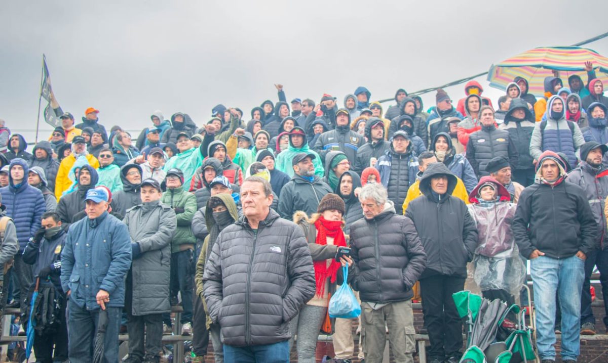 A pesar de la lluvia, el TC se vivió a pleno en el autódromo de Posadas