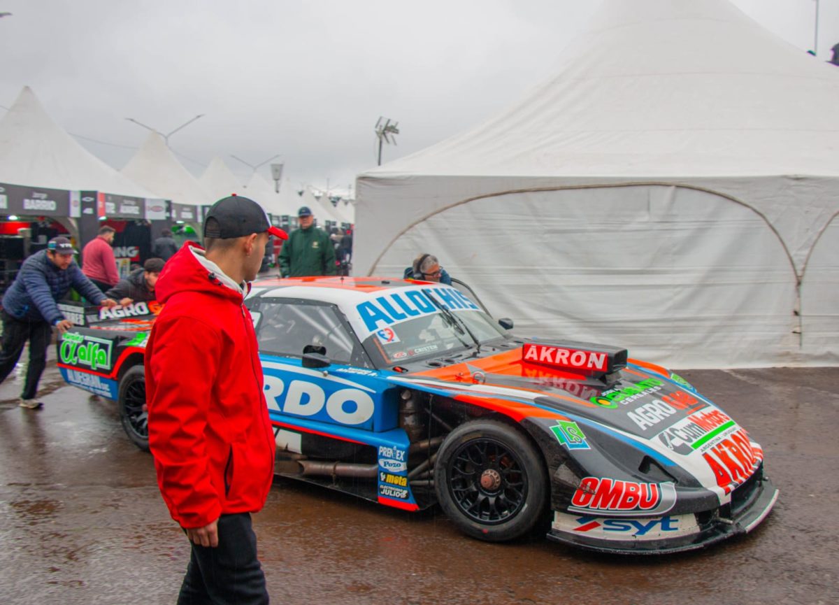 A pesar de la lluvia, el TC se vivió a pleno en el autódromo de Posadas