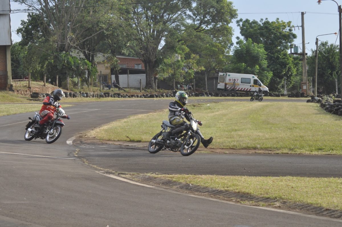 Hoy se vive a pleno el Motociclismo en Pista de Alem con la primera etapa