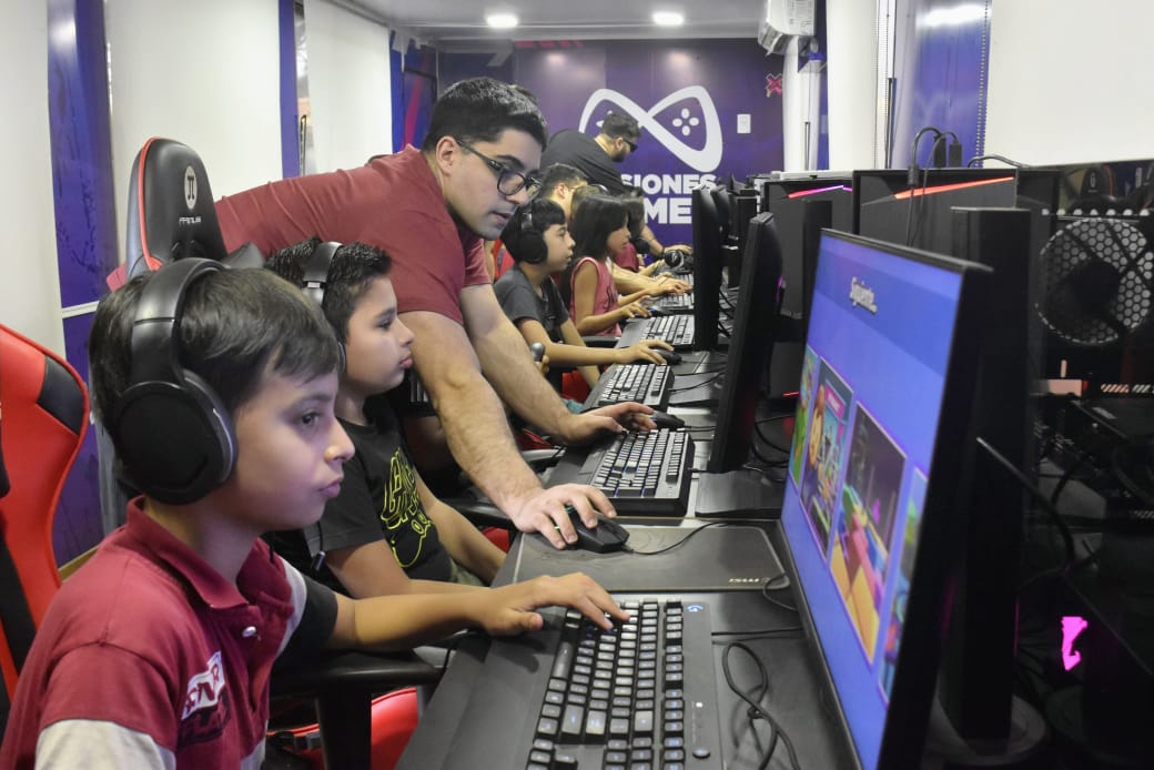 El tráiler de Misiones Gamer pasó por Montecarlo para el disfrute de los jóvenes