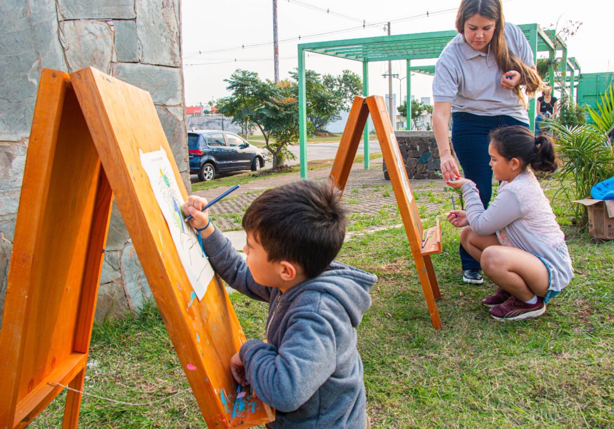 Niños de Itaembé Guazú disfrutaron de una jornada llena de juegos y aprendizaje 3 6 - IMG 20240726 WA0039 - 5