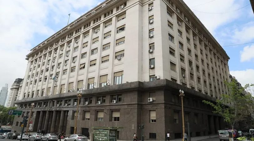 Nación amplió el Presupuesto 2024 con eje en deuda, ANSES, discapacidad, jubilaciones y las Fuerzas Armadas