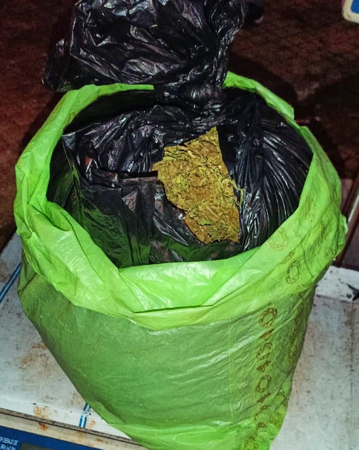 Presuntos dealers de Jardín América fueron detenidos en la zona universitaria de Oberá 2 4 - detenidos jardin america 3 - 3