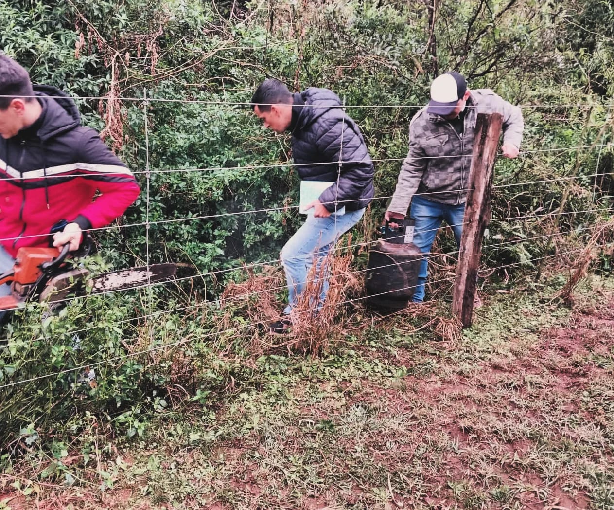 Detuvieron a dos hombres acusados de asaltar a un colono de San Pedro