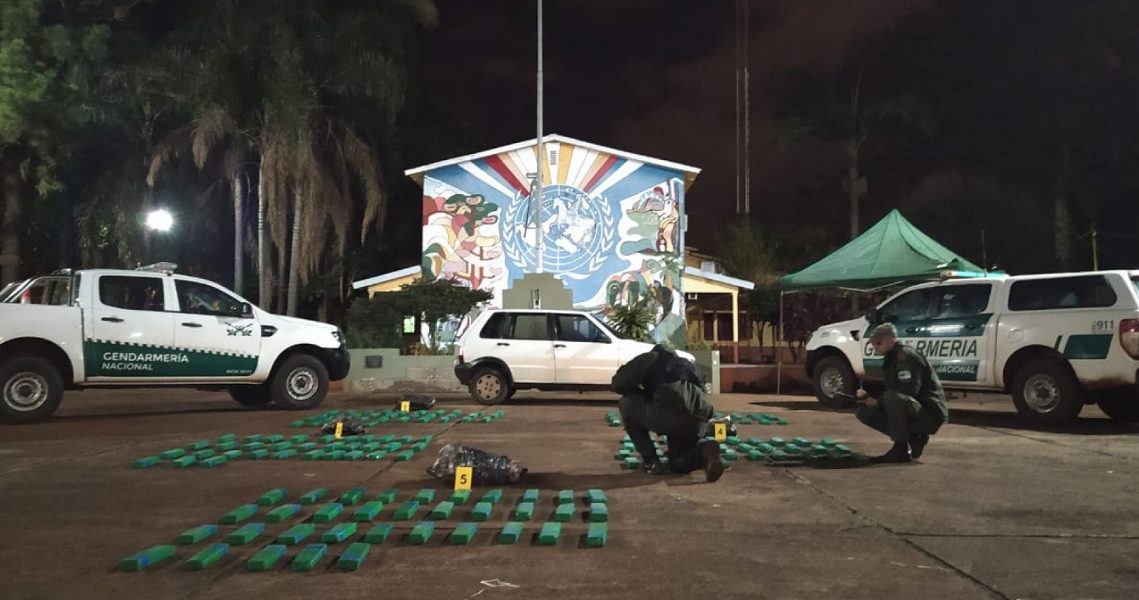 Terminó detenido tras intentar huir de un control con más de 151 kilos de marihuana en Oberá