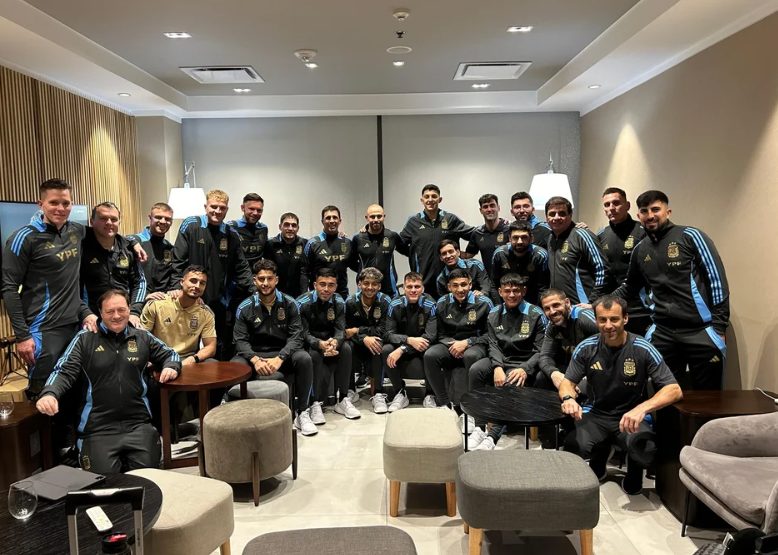 El Sub 23 de Argentina partió hacia París para disputar los Juegos Olímpicos