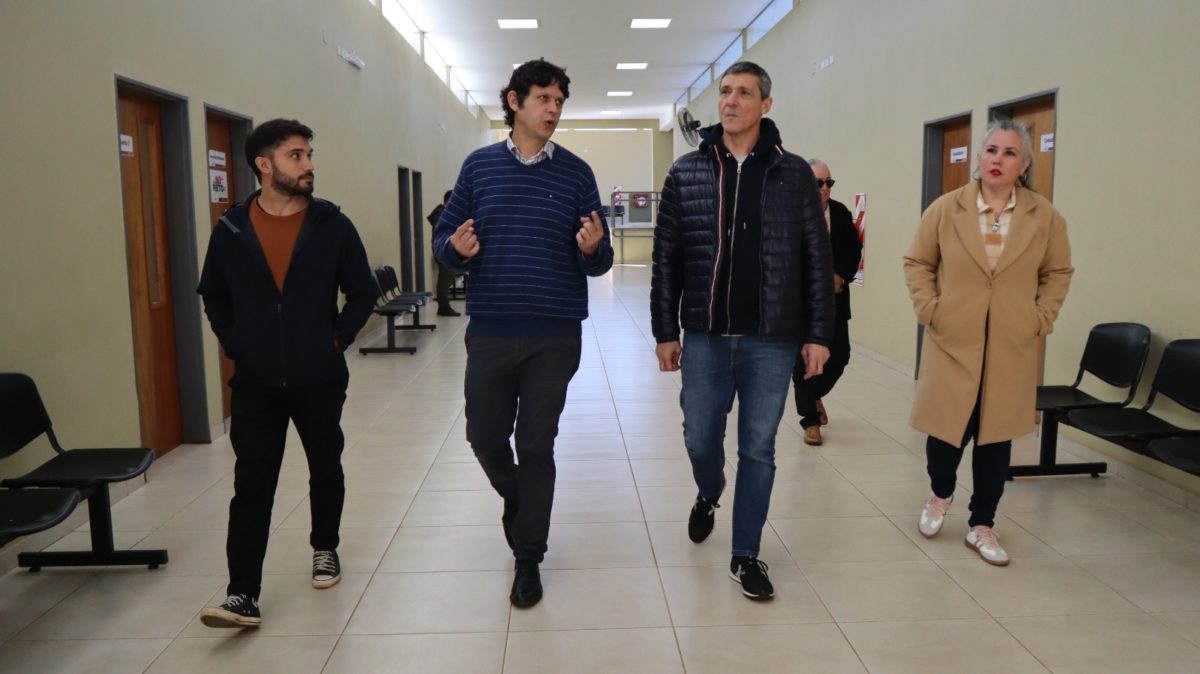 El periodista Guillermo Favale compartio su testimonio de recuperacion de las adicciones ante mas de mil personas 2 - 11