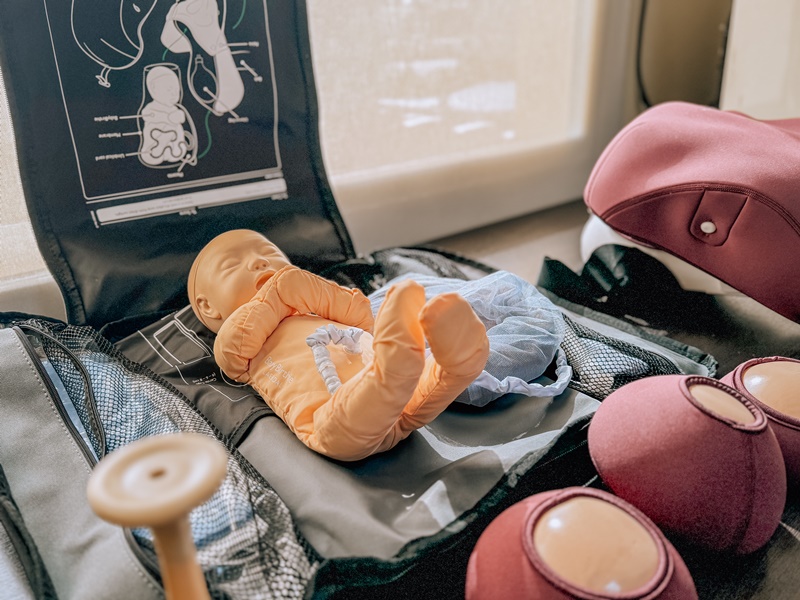 Equipo de simulacion maternidad 8 - 1