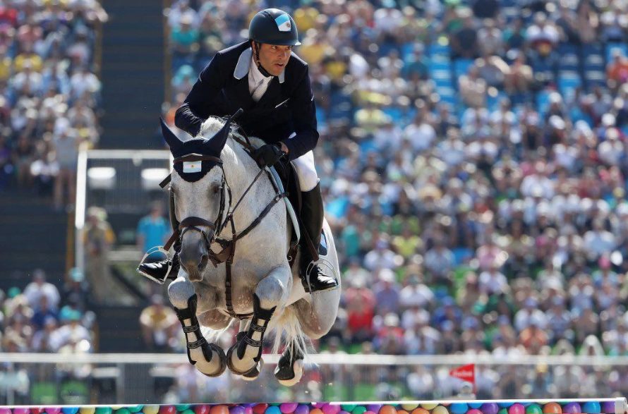 Juegos Olímpicos: José María Larocca y Finn Lente clasificaron a la final de salto en equitación