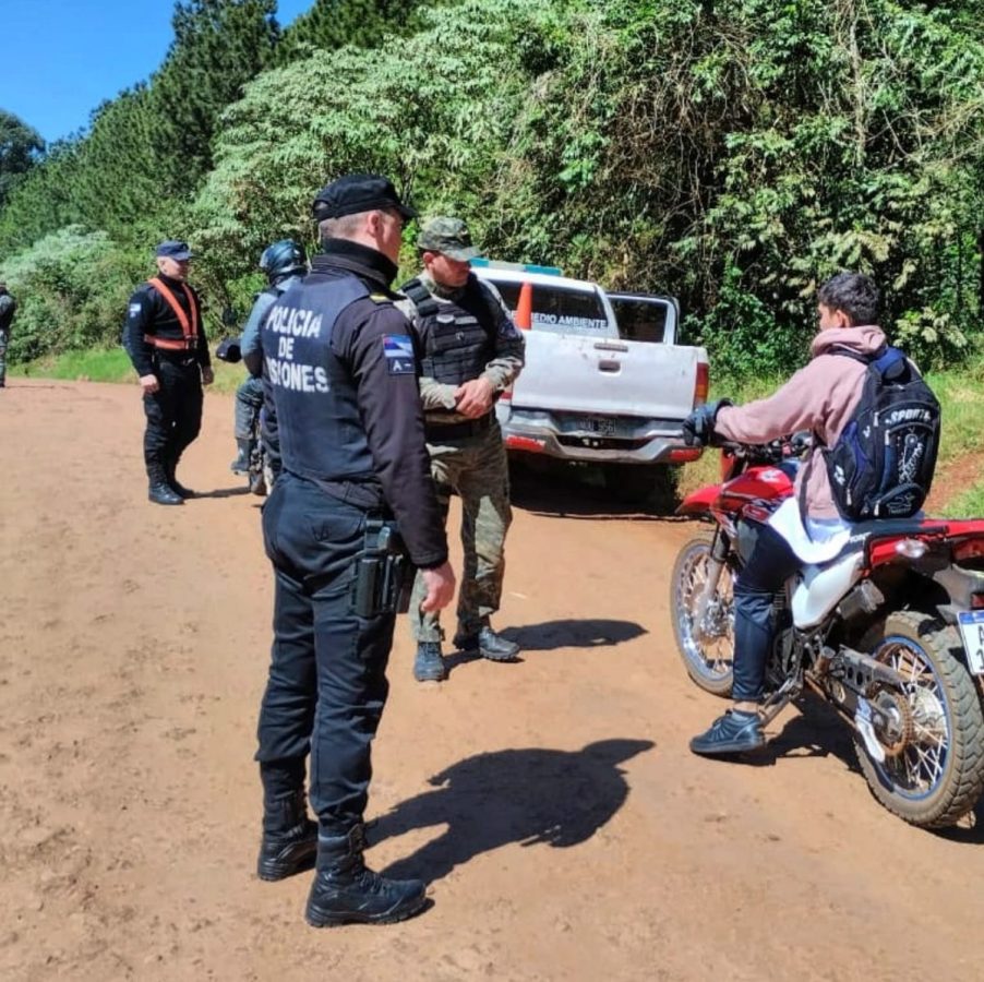 La Policia de Misiones refuerza operativos para dar con el docente desaparecido en Eldorado 3 - 7