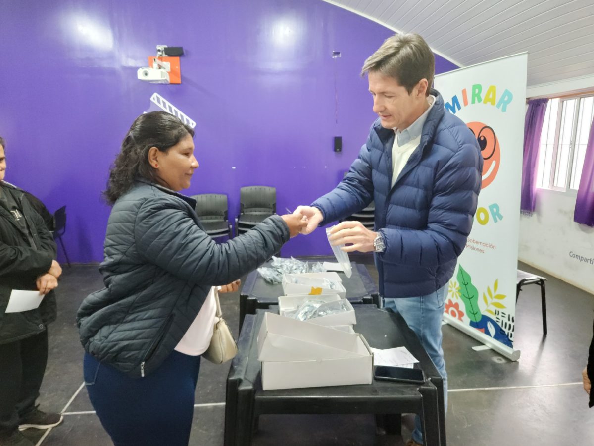 El programa ‘Mirar mejor’ brindó atención oftalmológica a vecinos de Cerro Azul