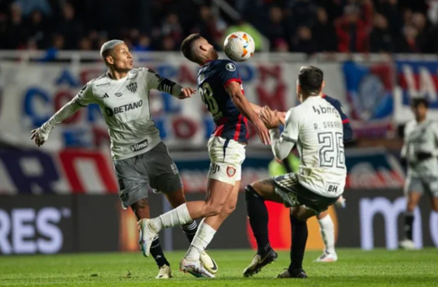 San Lorenzo empató con Atlético Mineiro y deberá definir la clasificación a cuartos en Brasil