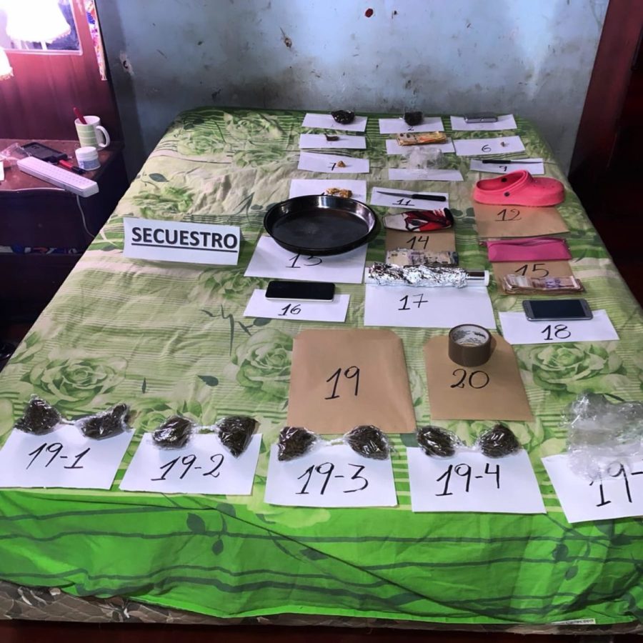 Secuestraron droga y detuvieron a tres personas tras la desarticulacion de un narcokiosco en Puerto Rico 2 - 3