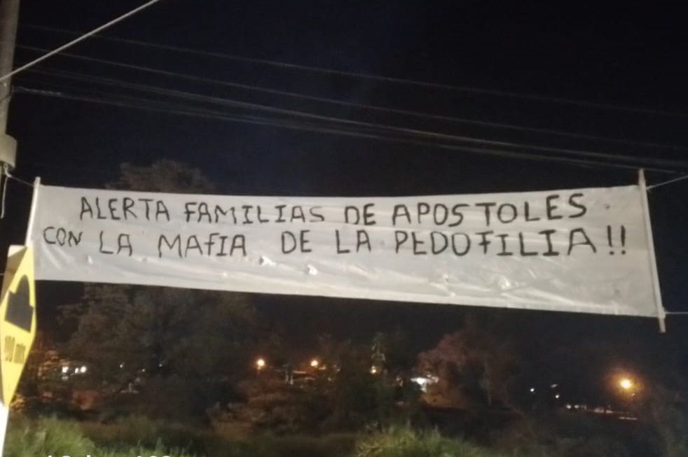 Apóstoles amaneció con carteles en repudio al prófugo puertista Kiczka 2 4 - carteles contra kiczka 3 - 3