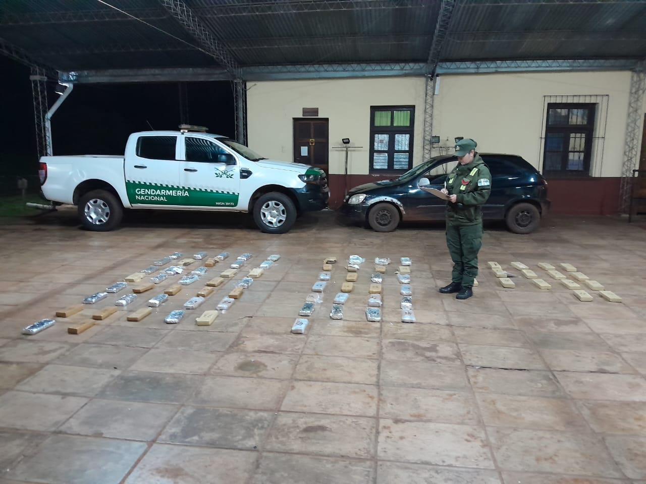 Eldorado: vehículo intentó evadir control de Gendarmería con más de 78 kilos de marihuana