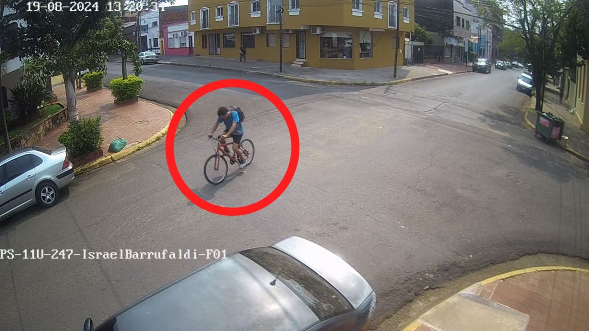 Con un seguimiento por cámaras arrestaron a un ladrón de bicicletas en pleno robo 1 2 - ladron de bici 2 - 1