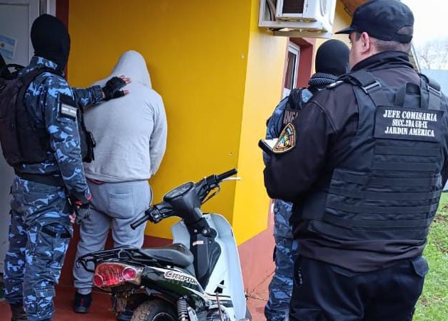 Desbaratan una banda de ladrones de motos que operaba en Jardín América