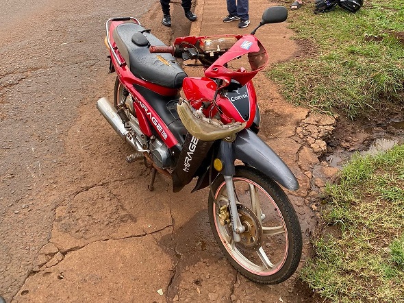 Mujer fue hospitalizada en Aristóbulo del Valle tras despistar con su moto