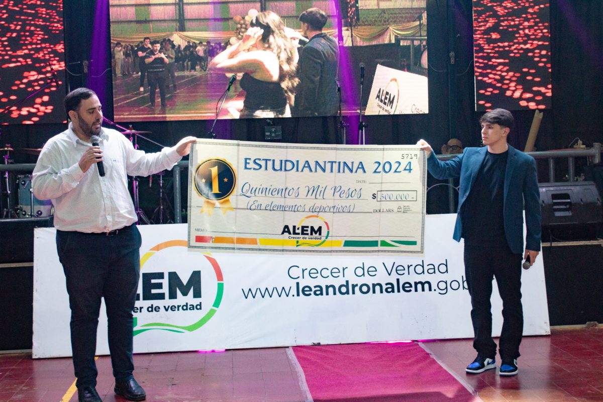 Alem celebró el cierre de la estudiantina con la elección de reyes y entrega de premios 2 4 - Alem celebro el cierre de la estudiantina con la eleccion de reyes y entrega de premios 2 - 3