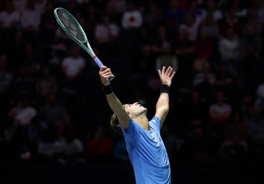 Argentina le ganó a Gran Bretaña y sigue con vida en la Copa Davis