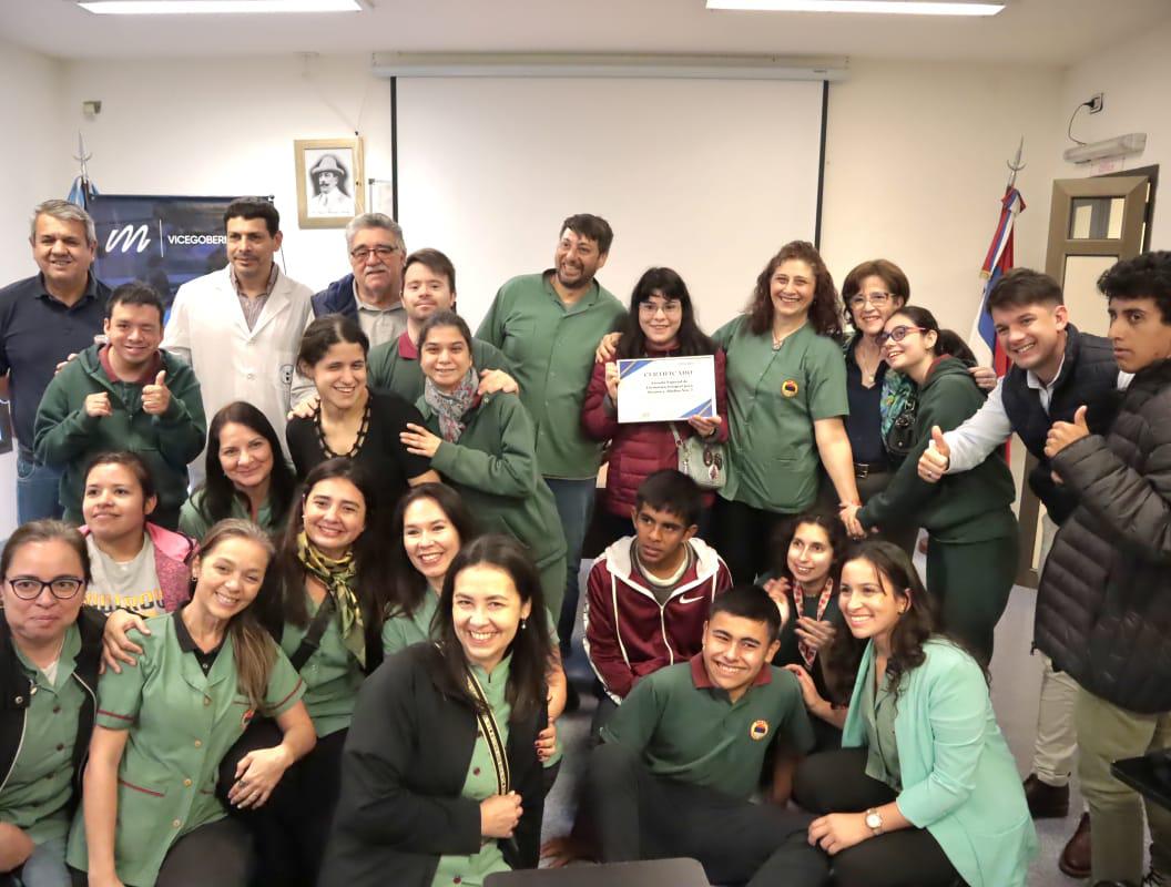 El Hospital Madariaga recibió donaciones de muletas para promover la solidaridad y la inclusión