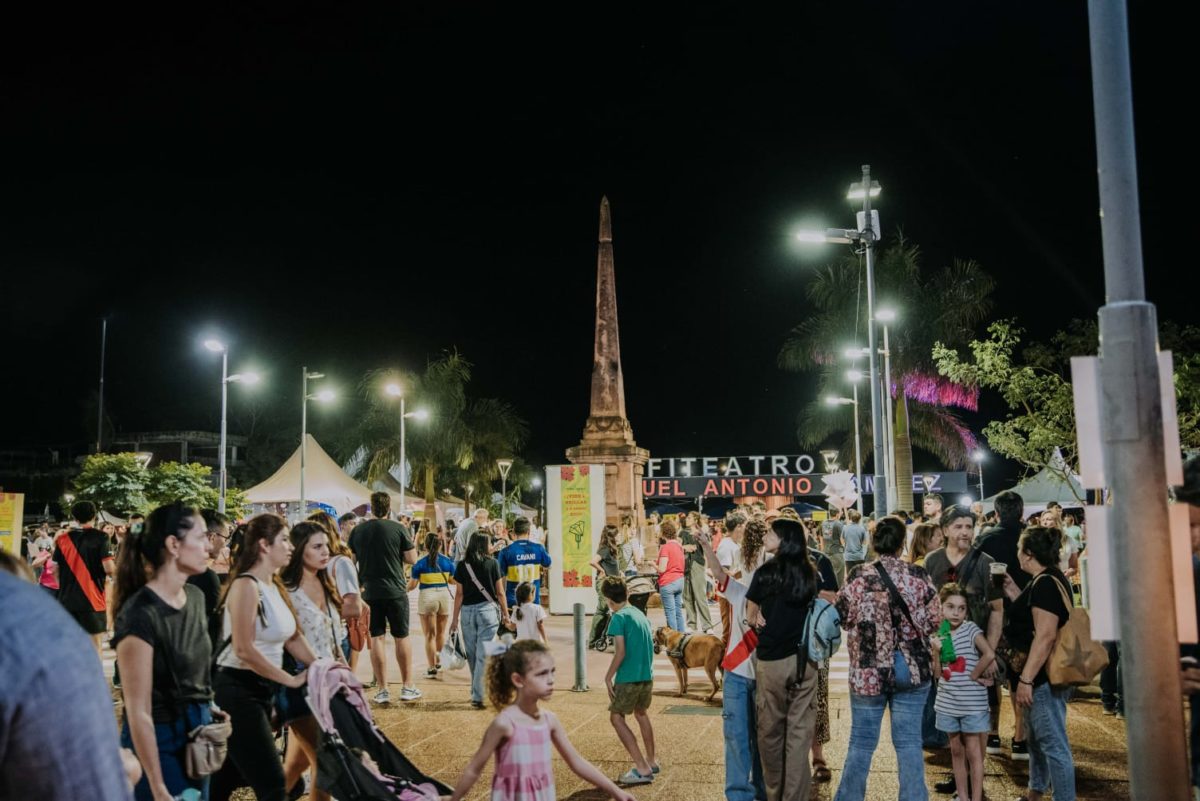 La Feria "Brilla Sarita" celebró ante una multitud su 10° edición en el Parque Paraguayo