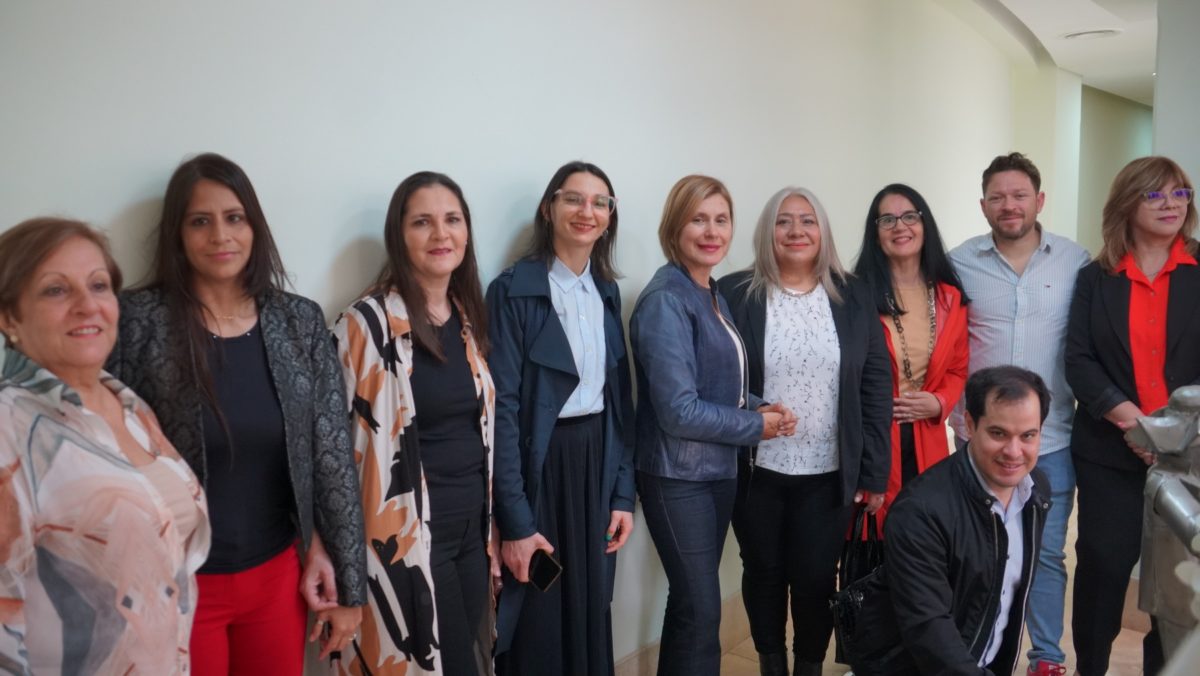 Se inauguro la Expo Disenadores Misioneros en el Parlamento de Misiones 2 - 1