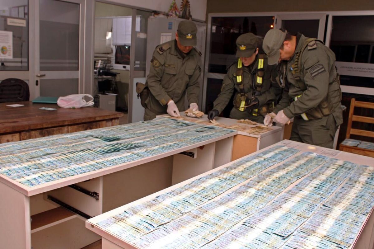 Secuestraron droga, mercadería ilegal y dinero de dudosa procedencia en dos operativos en Misiones