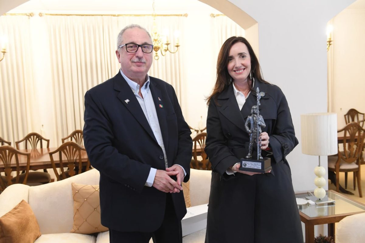 Villarruel fue recibida por Passalacqua y luego visitó la Fiesta del Inmigrante en Oberá