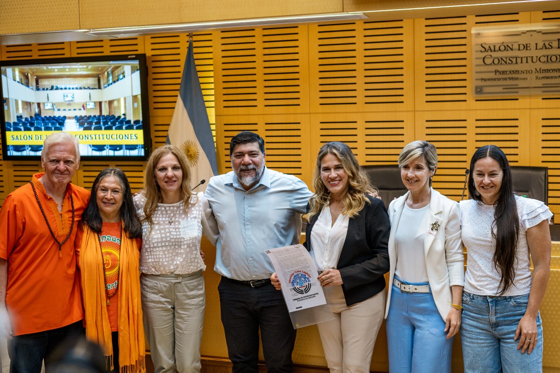 Coloquio de ideas sobre Cultura Holistica en la Legislatura 1 - 1