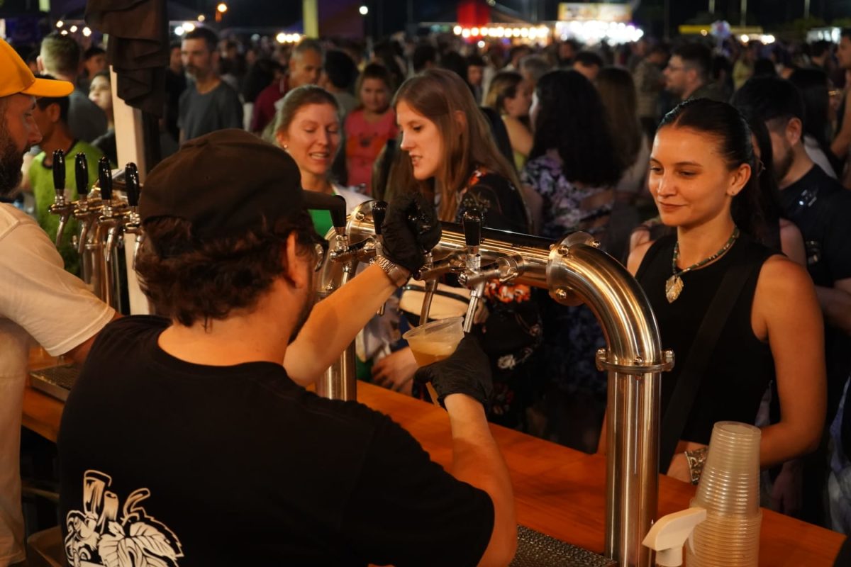 Con una gran convocatoria, Posadas celebró con éxito el OktoberFest Artesanal en la Costanera