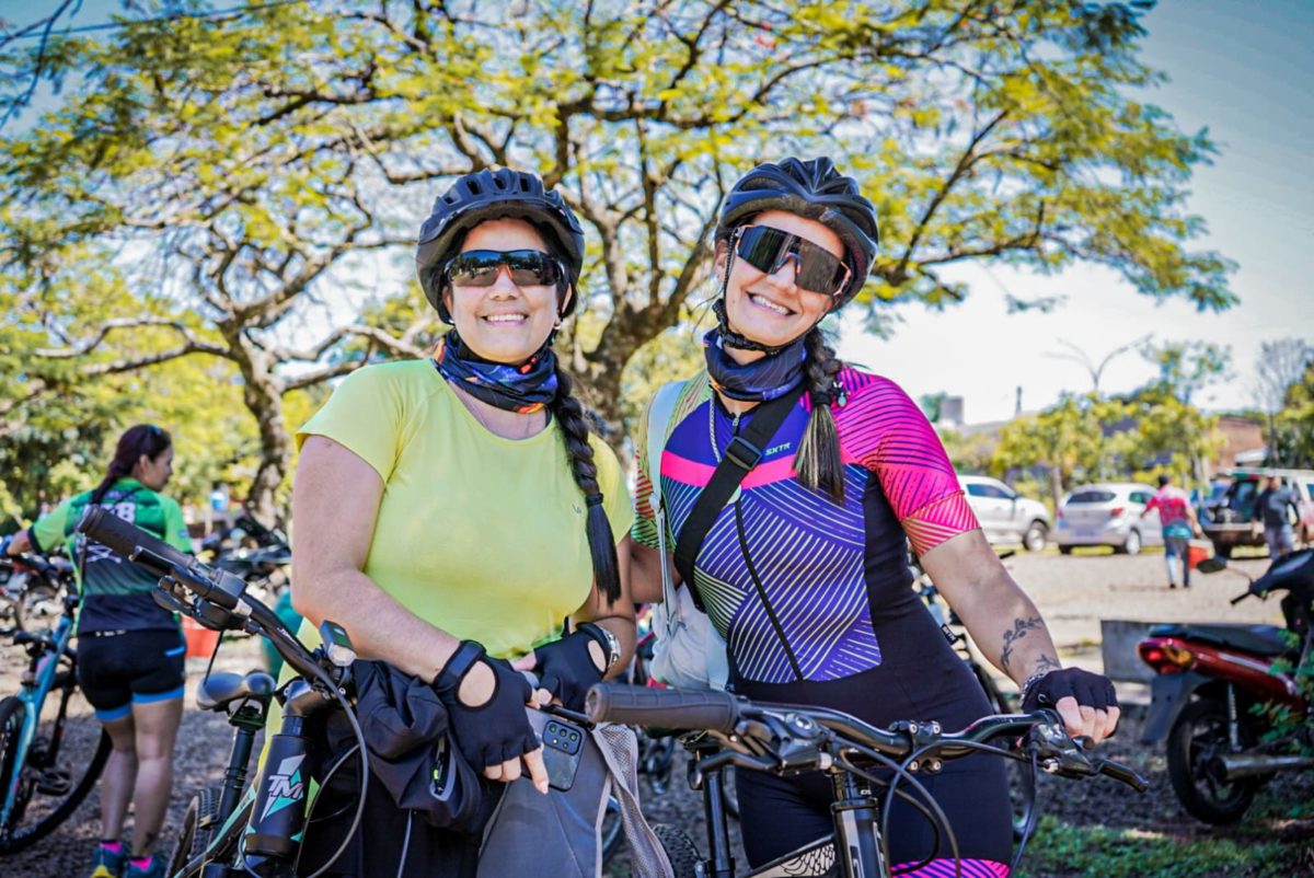 Más de 100 personas participaron del Cicloturismo Urbano en el Jardín Botánico de Posadas