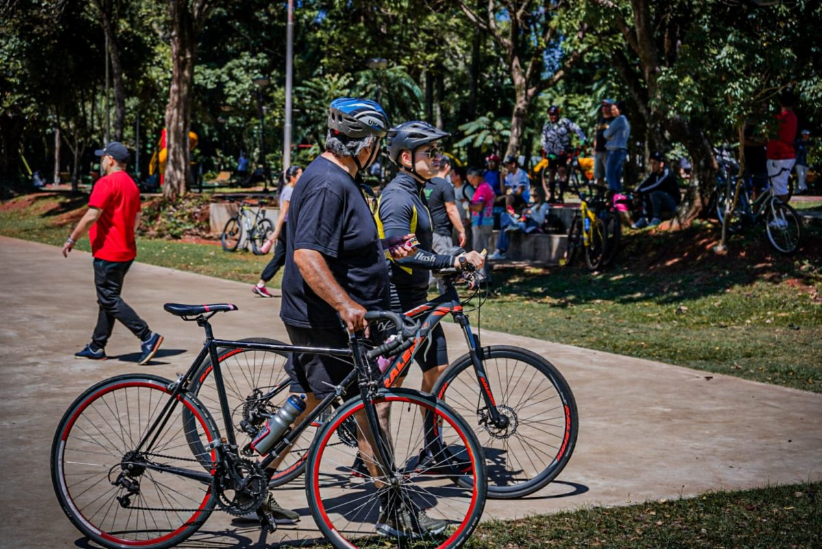 Más de 100 personas participaron del Cicloturismo Urbano en el Jardín Botánico de Posadas
