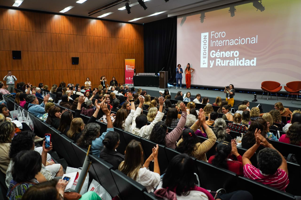 Mujeres rurales misioneras fueron ganadoras de los premios Lía Encalada en Santa Fe